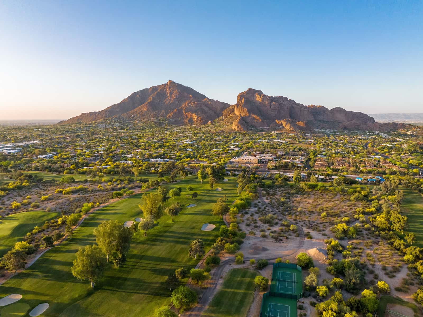 camelback mountain at sunrise in phoenix arizona 2023 11 27 04 57 12 utc